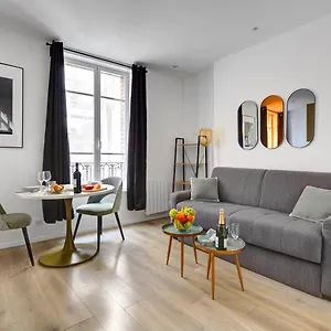 154 Phil - Superbe A Paris. Paris